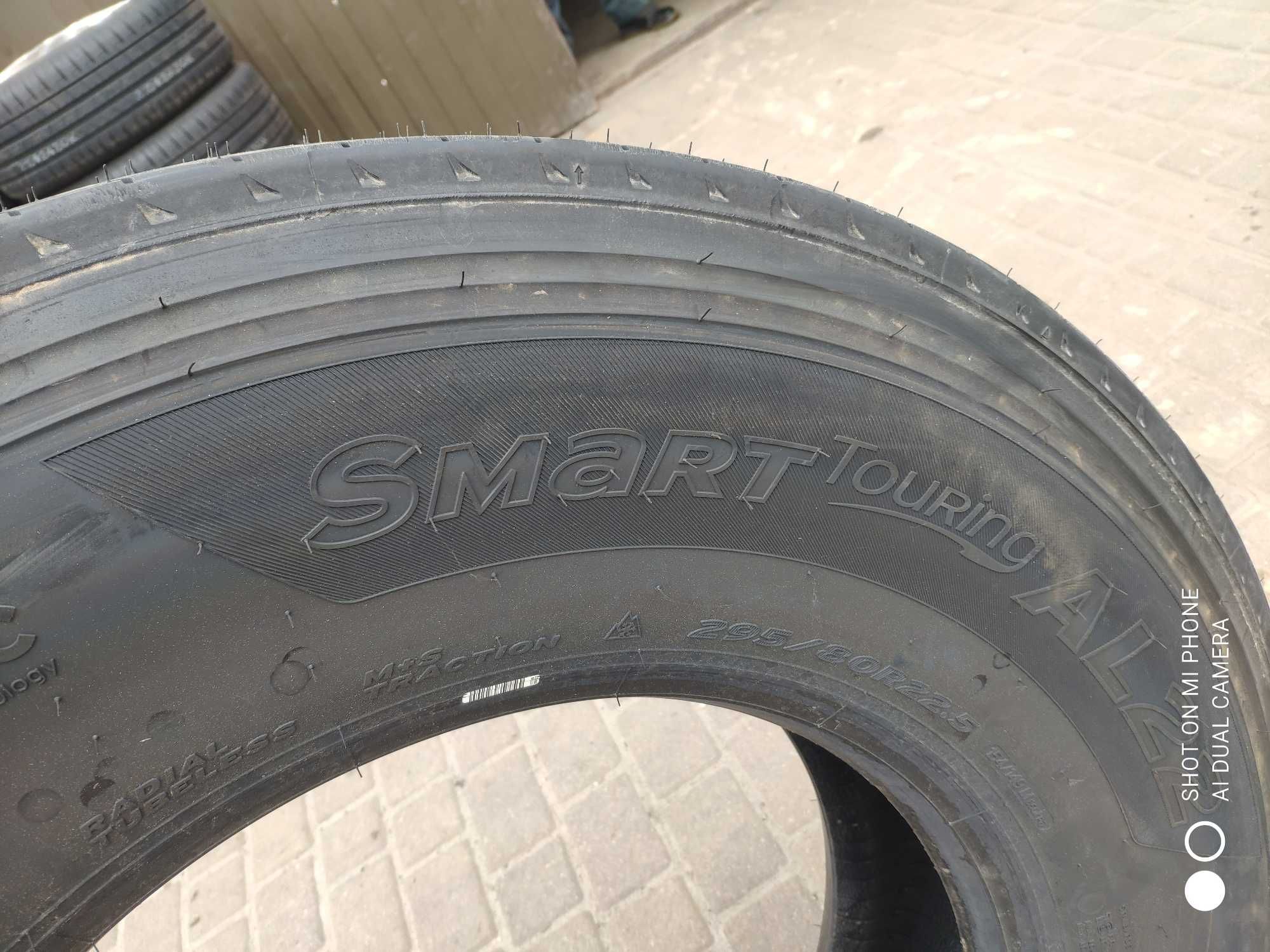 Opony 295/80R22,5 " HANKOOK Smart Touring AL22 komplet 4szt Prowadzące