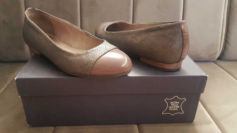 Baleriny skórzane Ryłko ciemnoszare z połyskiem lakierowane noski