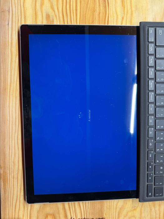 Vendo Tablet surface pro6 . Portátil laptop .