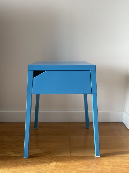 Mesa de cabeceira IKEA