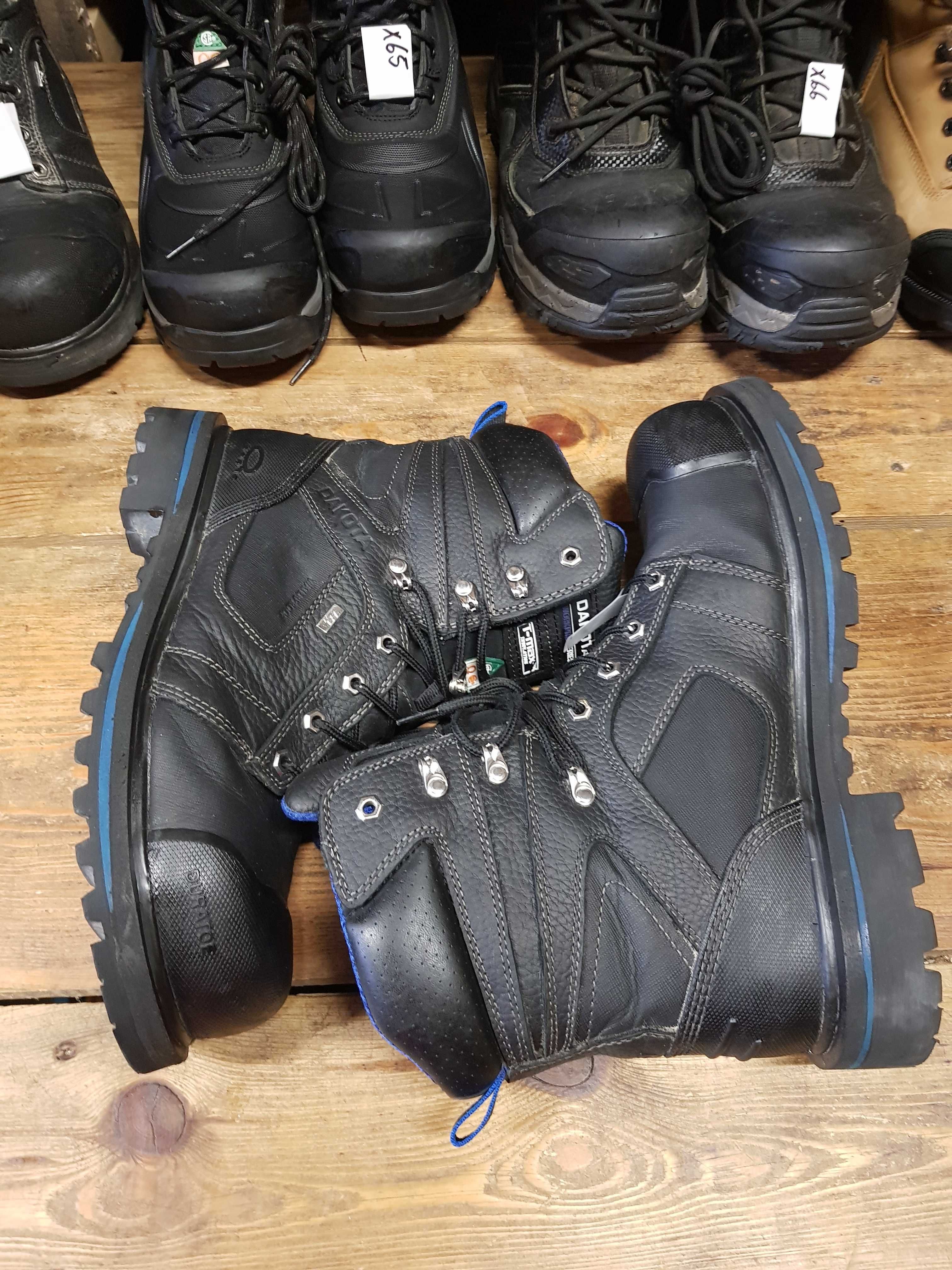 Buty robocze DAKOTA rozm 44 wkł 29 cm S3