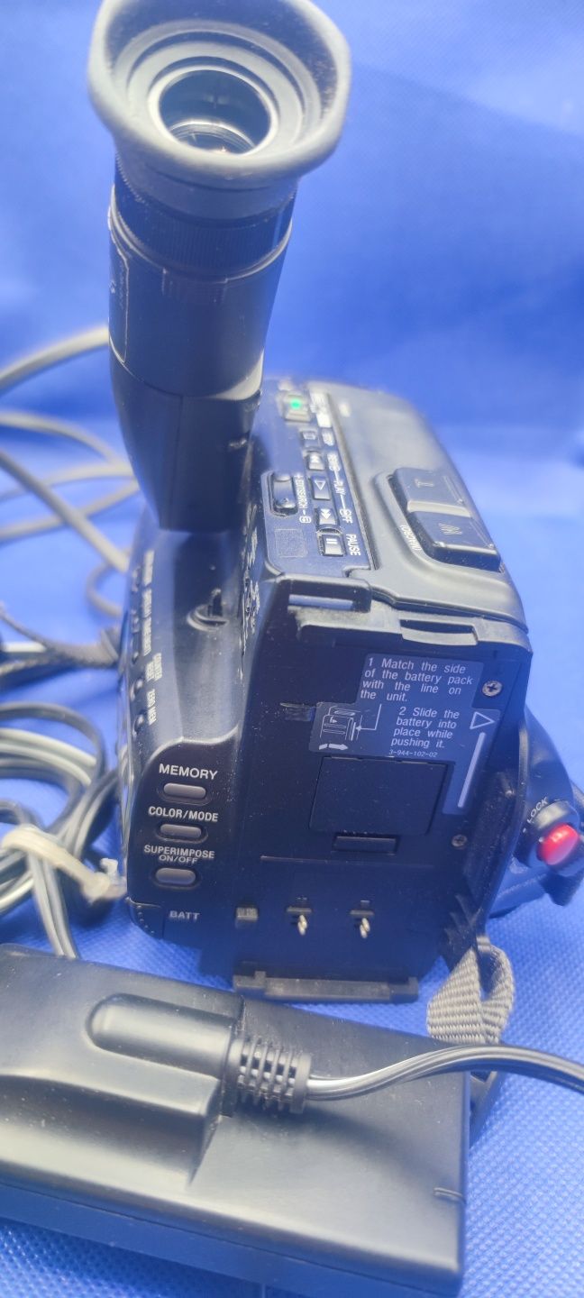 Sony Handycam CCD-TR305E com acessorios