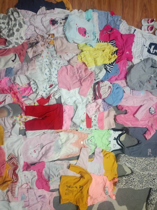 Ubranka dla dziewczynki roz. 56-62