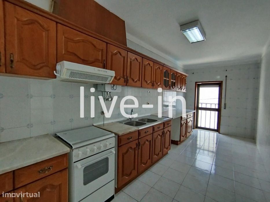 Apartamento T1 com lugar de garagem no centro de Ílhavo