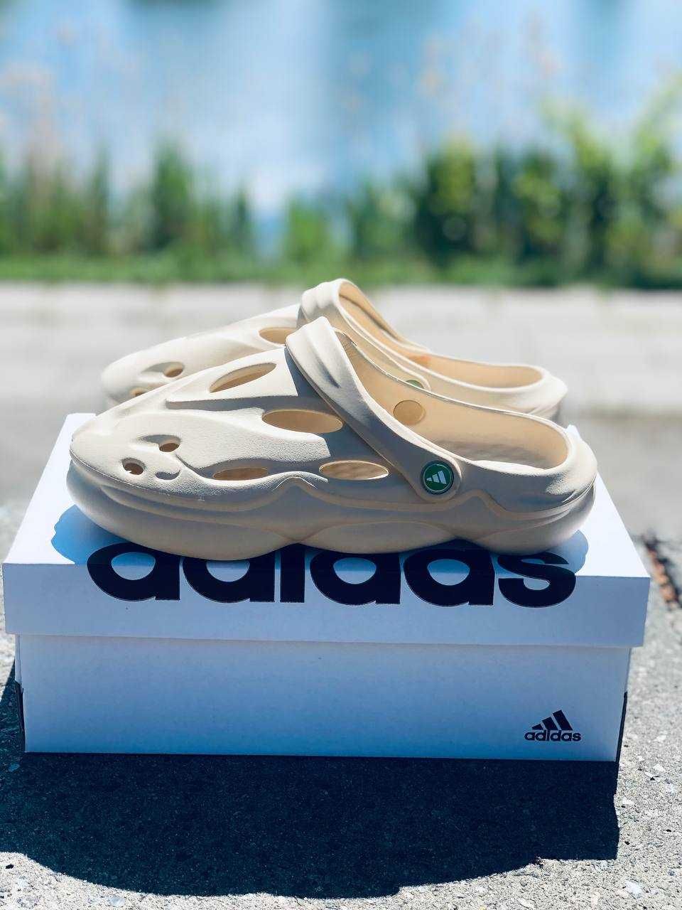 Тапочки Adidas Yeezy мужские Beige. Шлепанцы Адидас мужские летние
