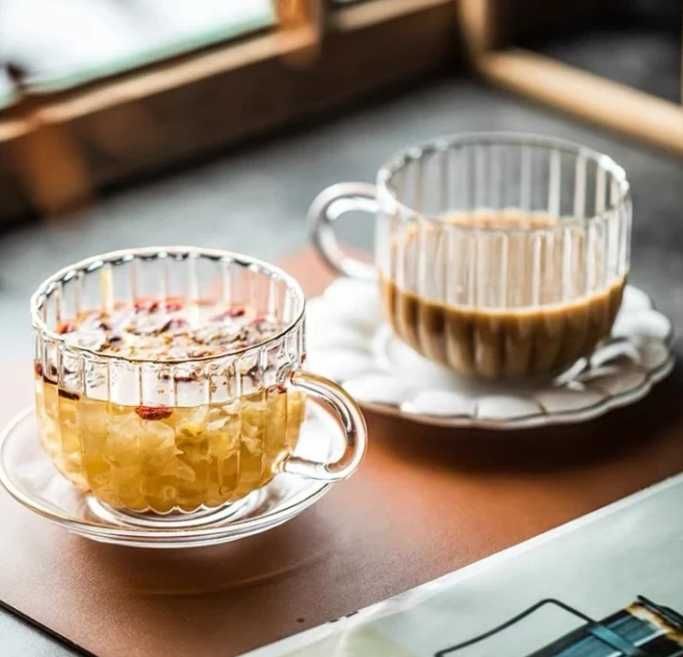 Filiżanka Szklanka z falowanymi ściankami 450 ml Tulips grube szkło