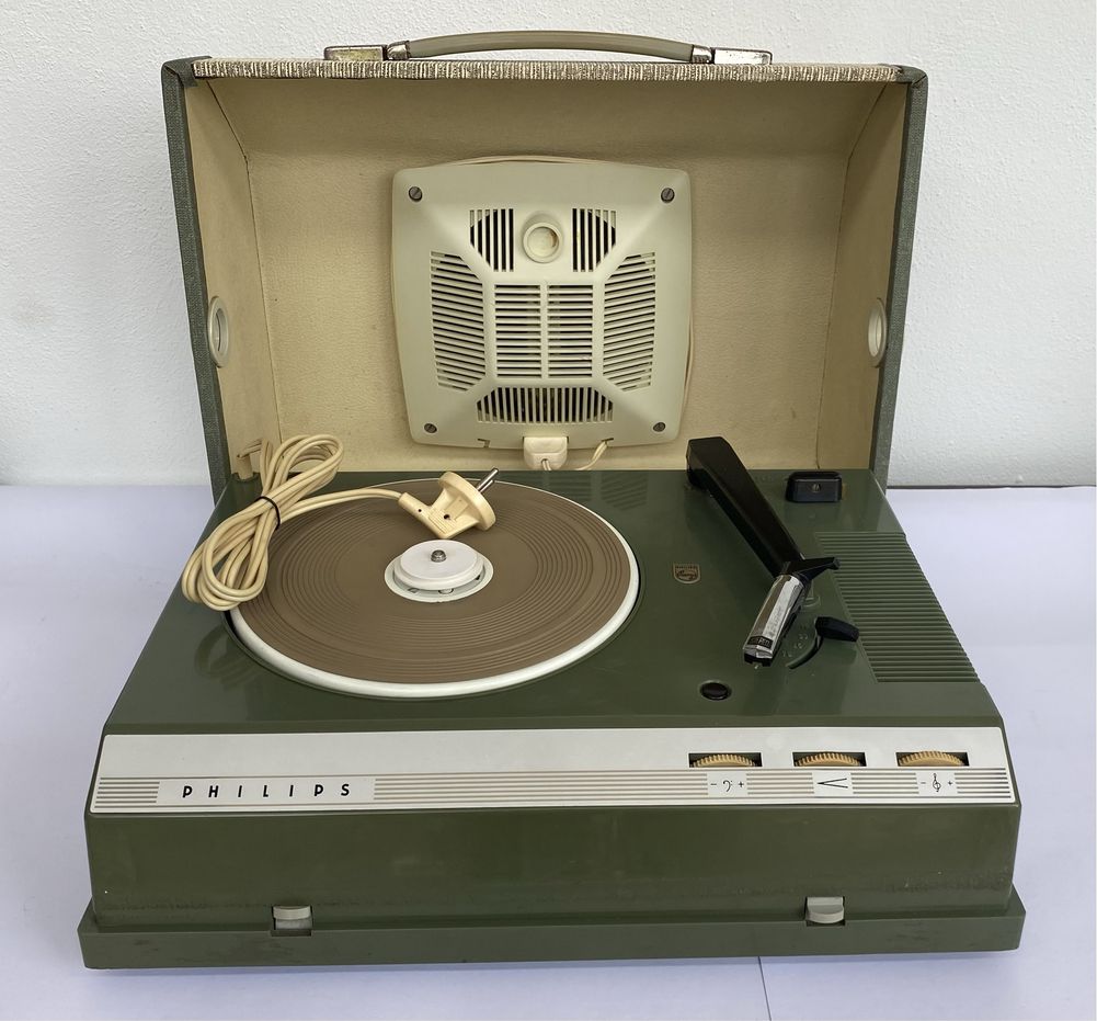 Gira Discos Philips AG4856W (1964)