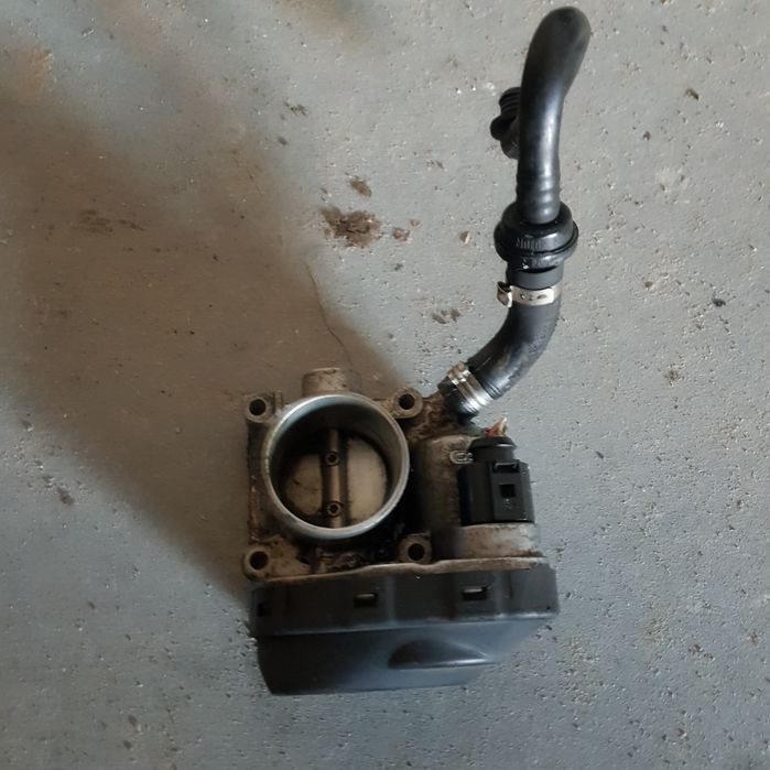 Przepustnica vw golf 4 audi a3 1.6sr