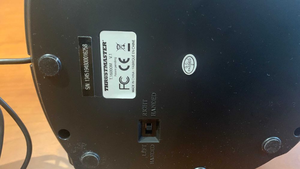 Joystick Thrustmaster T.16000M para PC