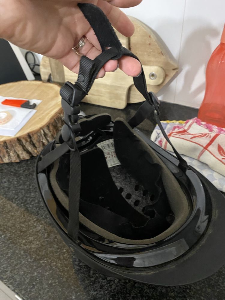 Toque de Equitação de Criança