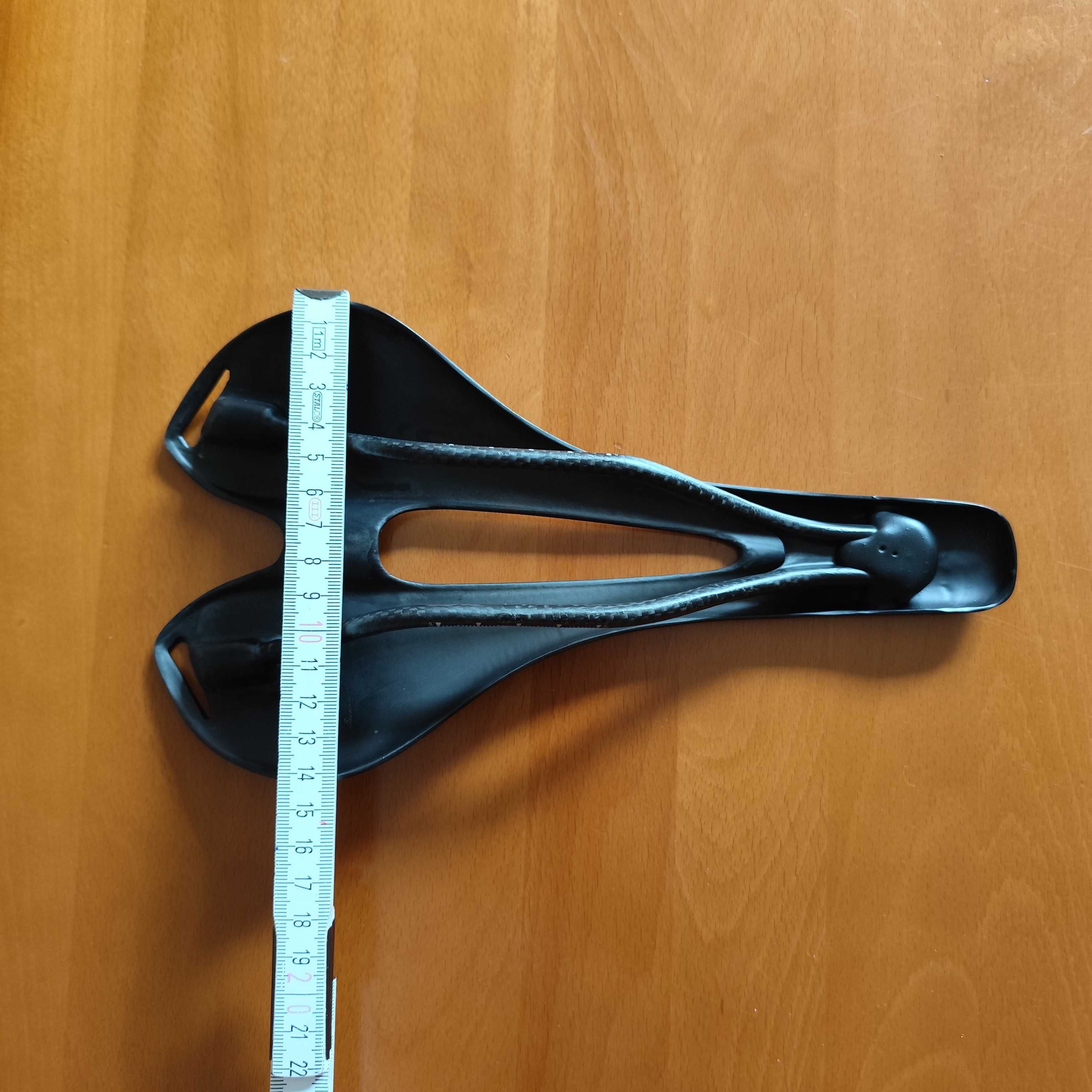 Siodełko Karbonowe Bontrager 270 mm x 140 mm