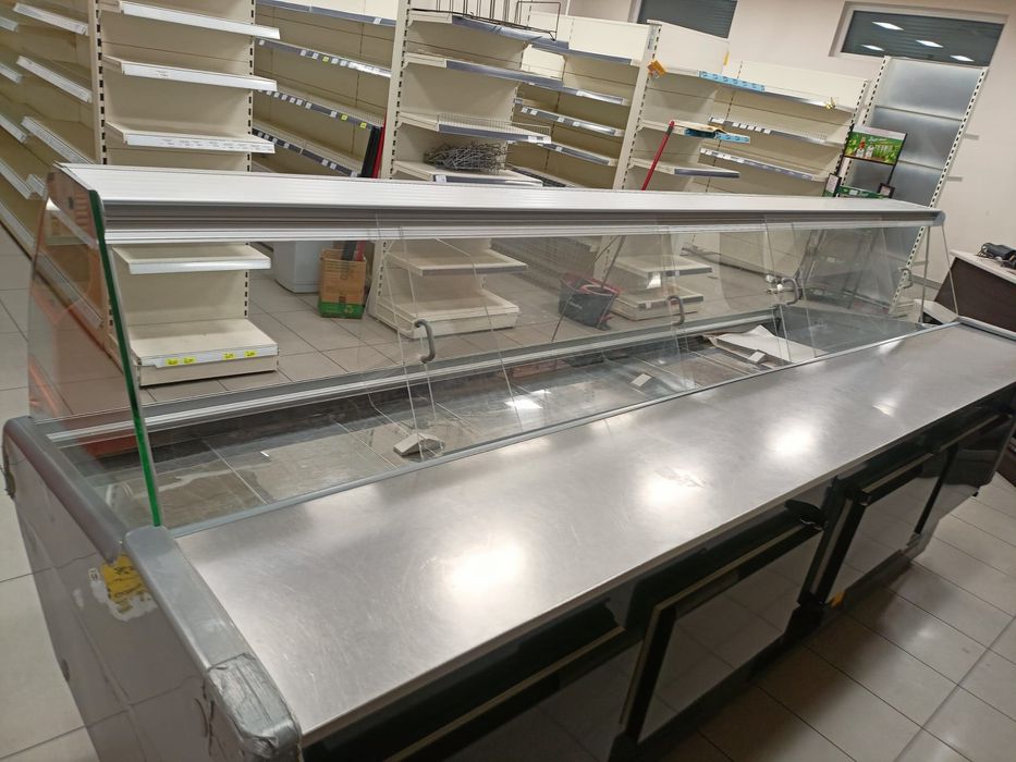 Lada | witryna chłodnicza przemysłowa