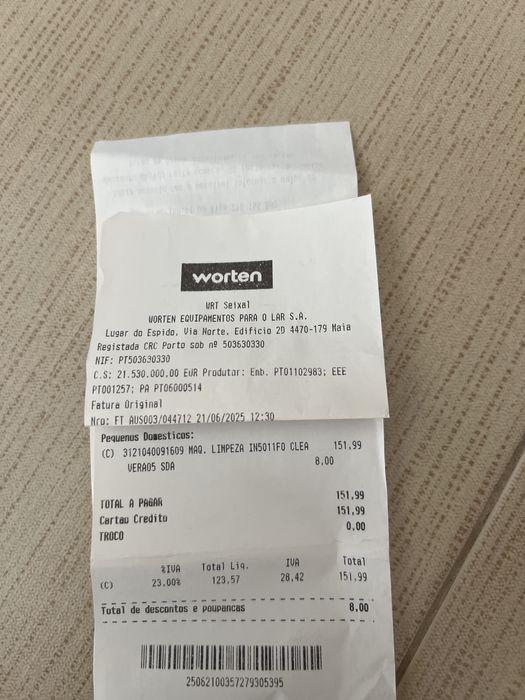 Maquina de limpeza de carpetes e estofos