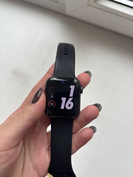 Apple watch SE 1 покоління