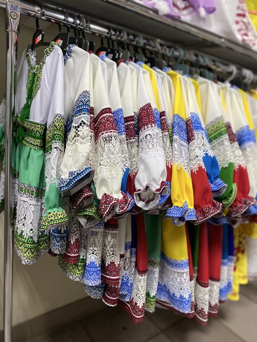 Вишиті сукні для дівчаток