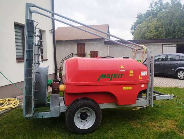 Opryskiwacz sadowniczy Moskit 1500l