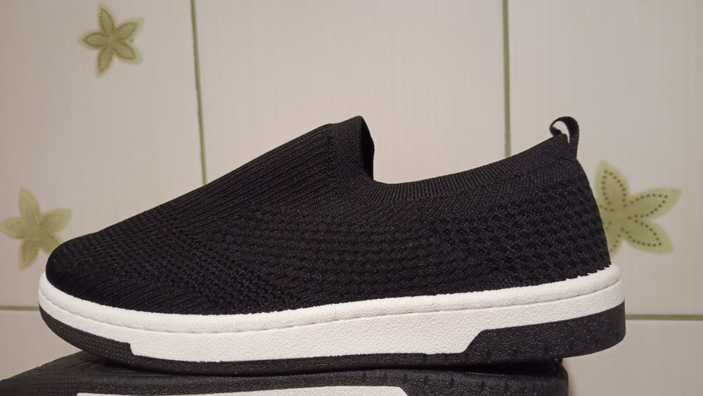 Clevé  NOWE Męskie przewiewne wsuwane sneakersy / mokasyny,  42/27 cm