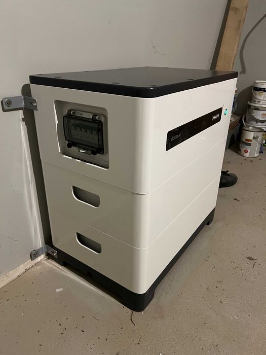 GoodWee - falownik hybrydowy i magazyn energii