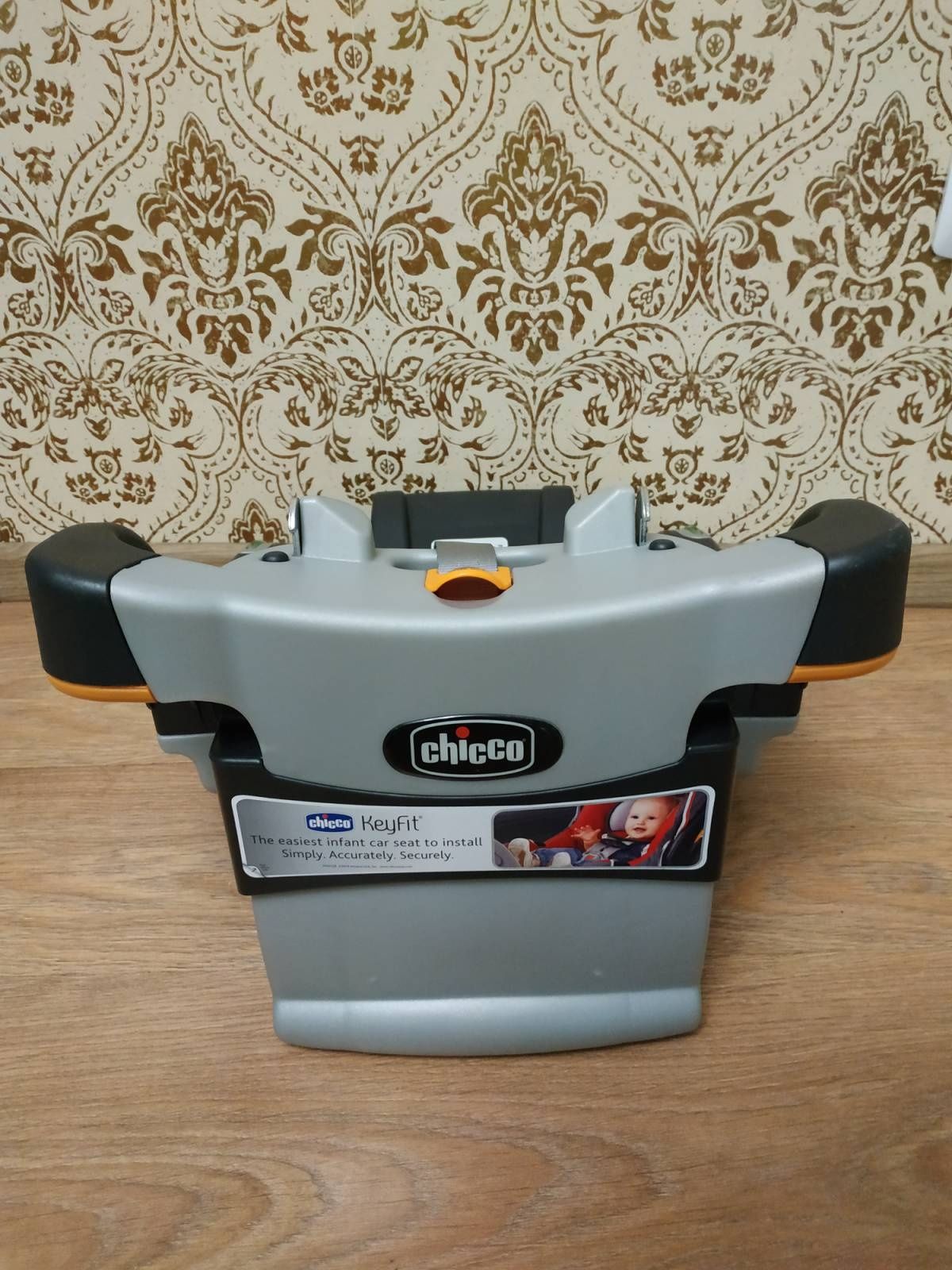 Chicco KeyFit база Isofix