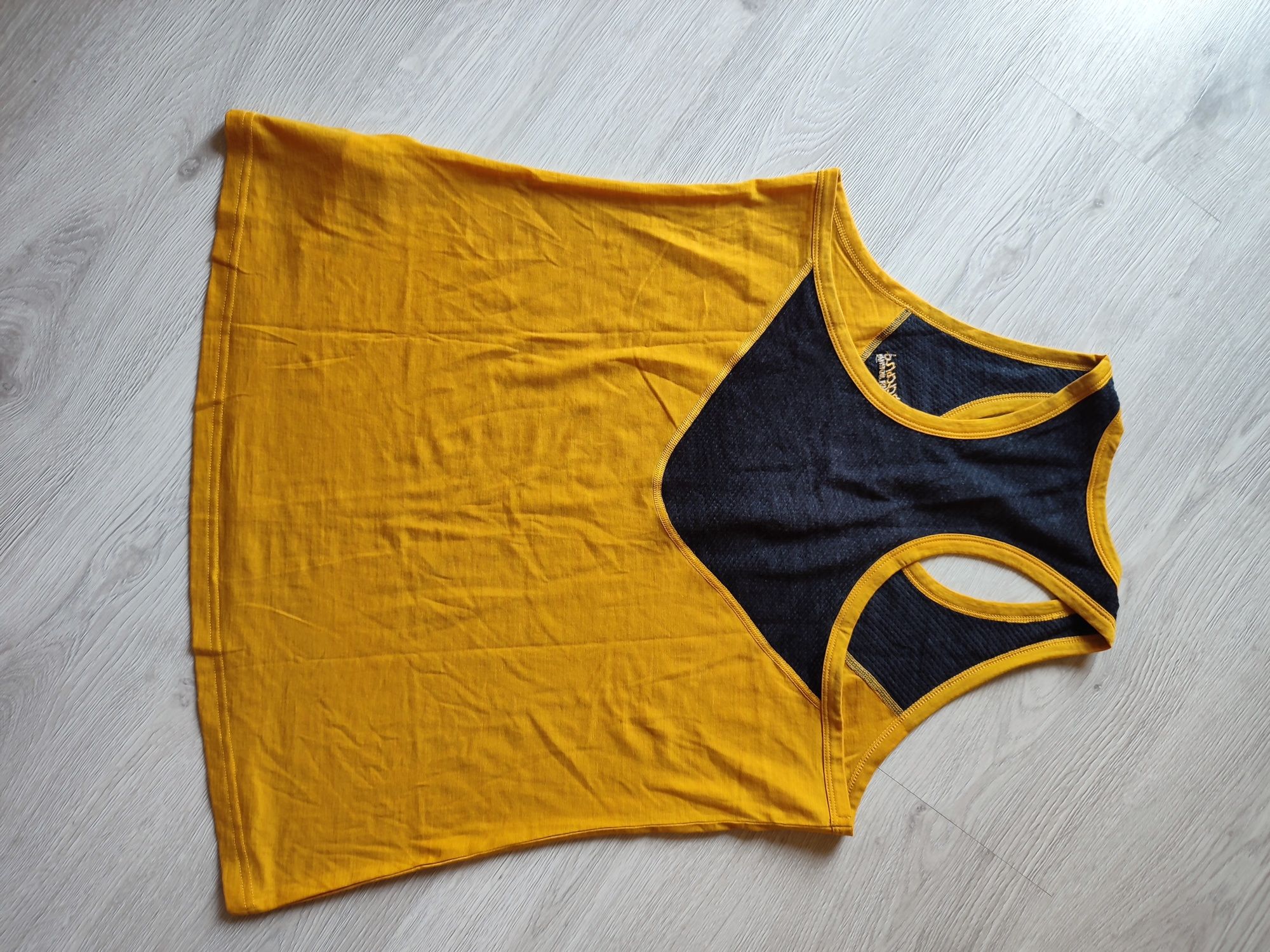 Top sportowy bokserka Bergans of Norway LightLine Singlet 84% merino