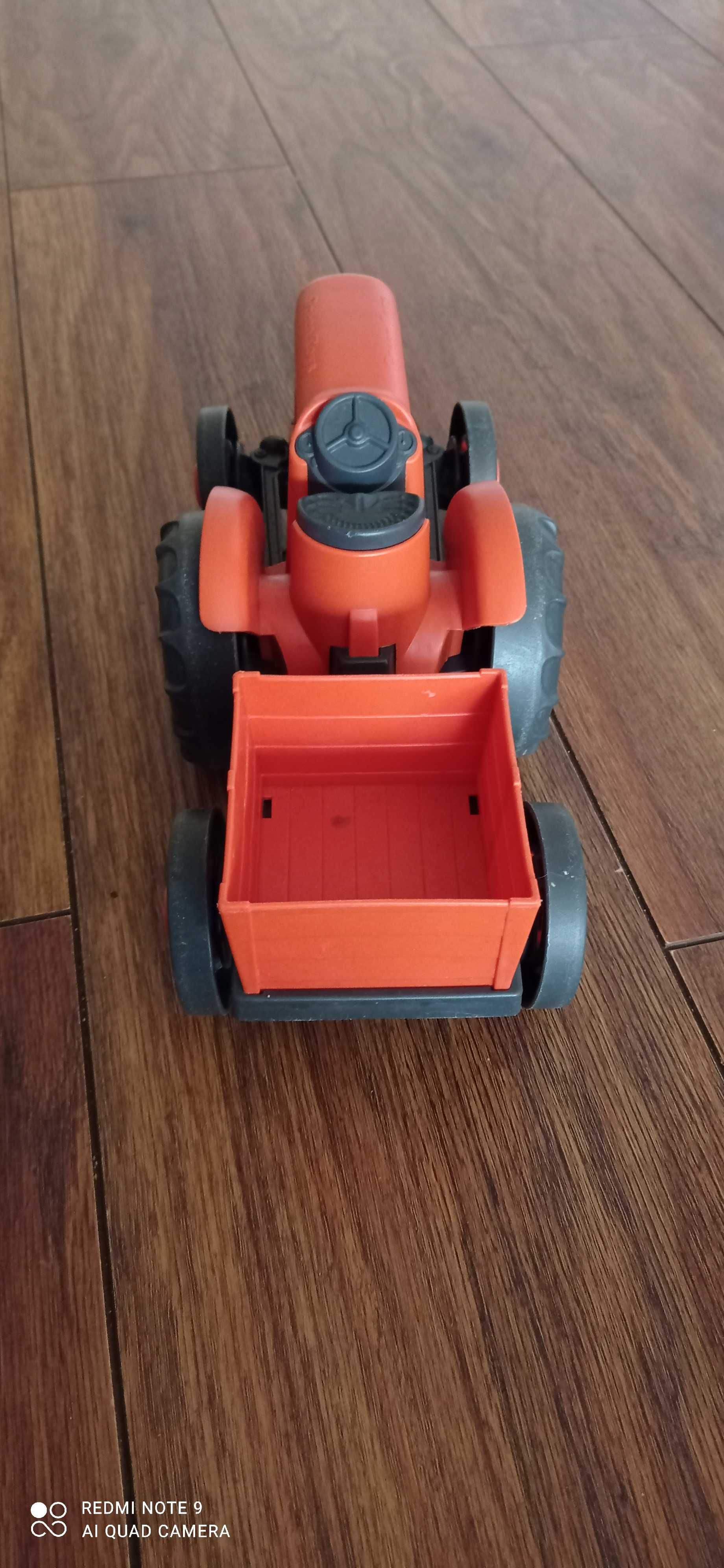 Zabawka ciągnik traktor z przyczepą Green Toys