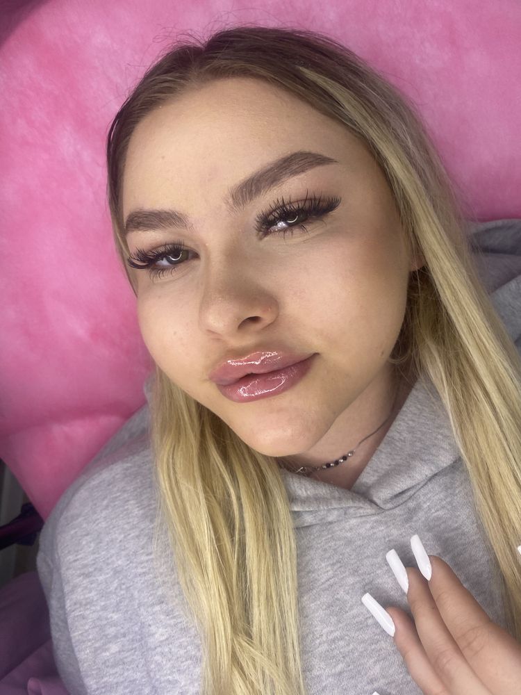 Powiększanie Ust 450 zł Russian Lips  BOTOX 500 zł