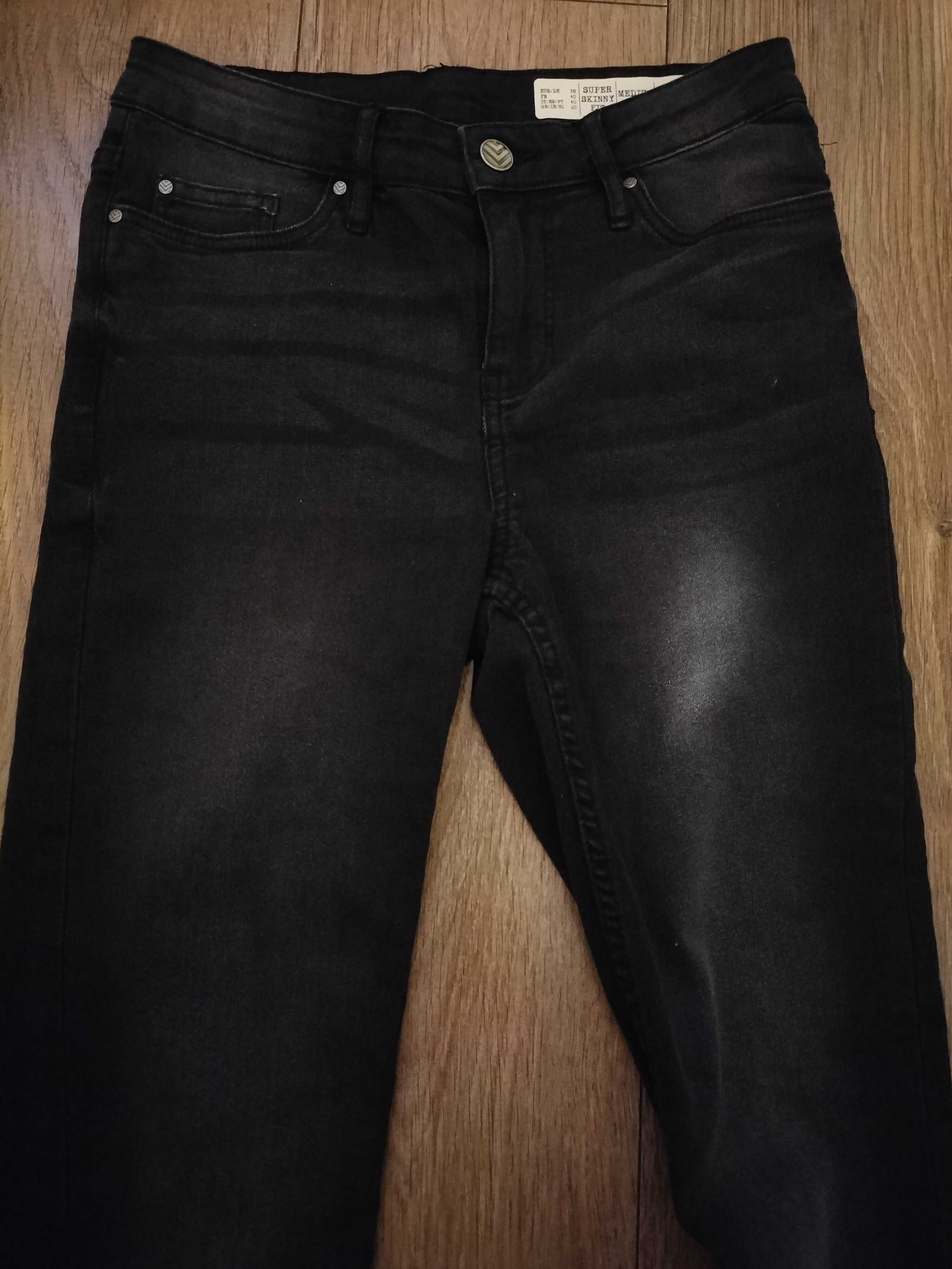 Spodnie damskie dżinsy czarne Nowe bez metki