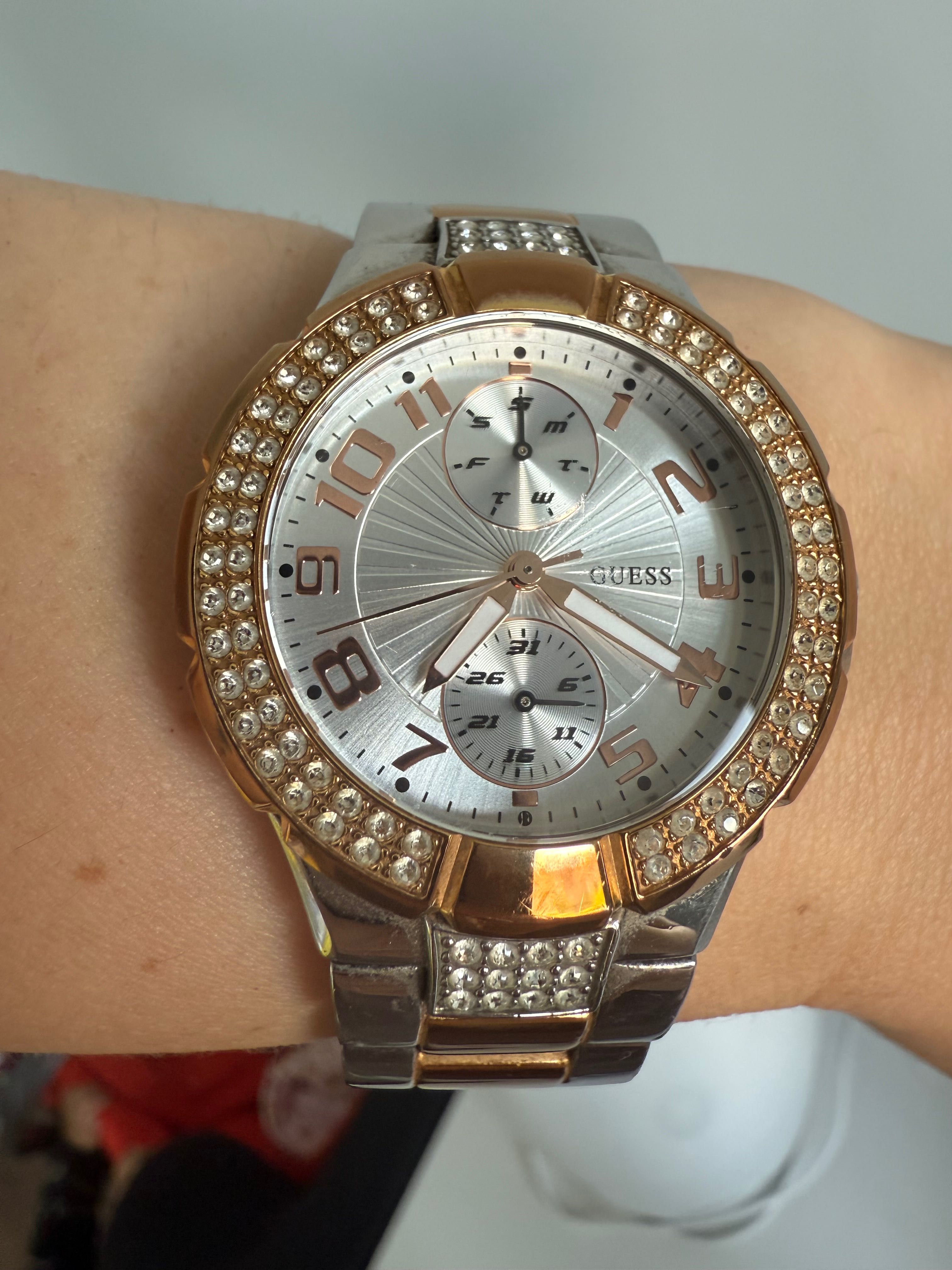 Годинник GUESS W15072