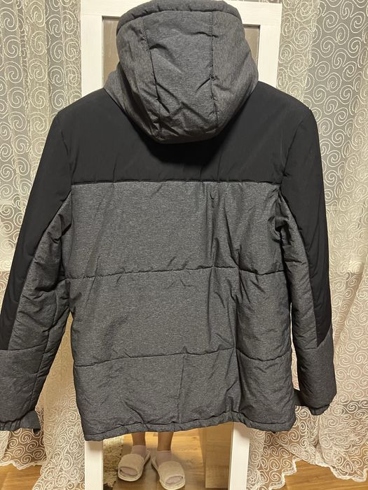 Продам чоловічу зимову куртку