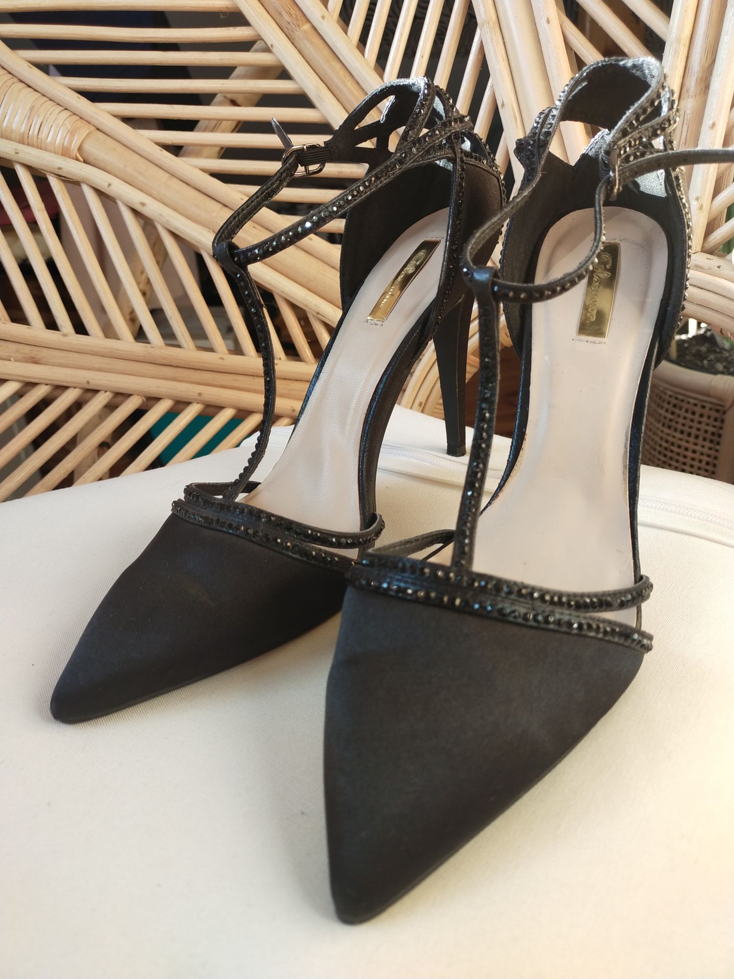 Buty na obcasie Glamour