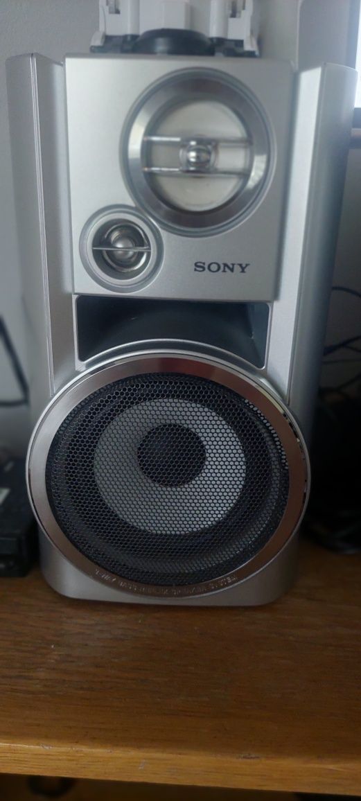 Sprzedam wieże Sony stan BdB