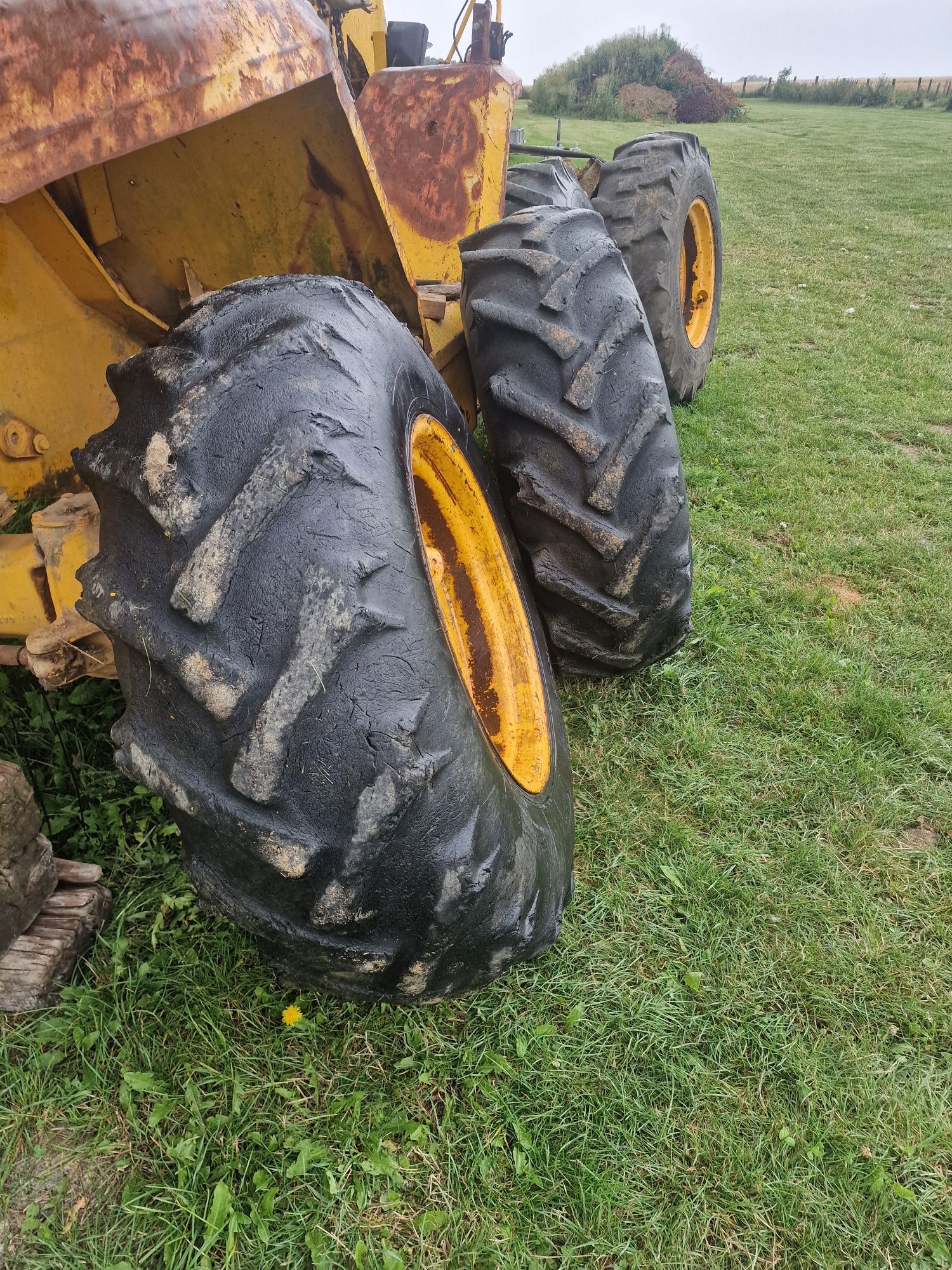 Koła 15.5 24 JCB 530-110