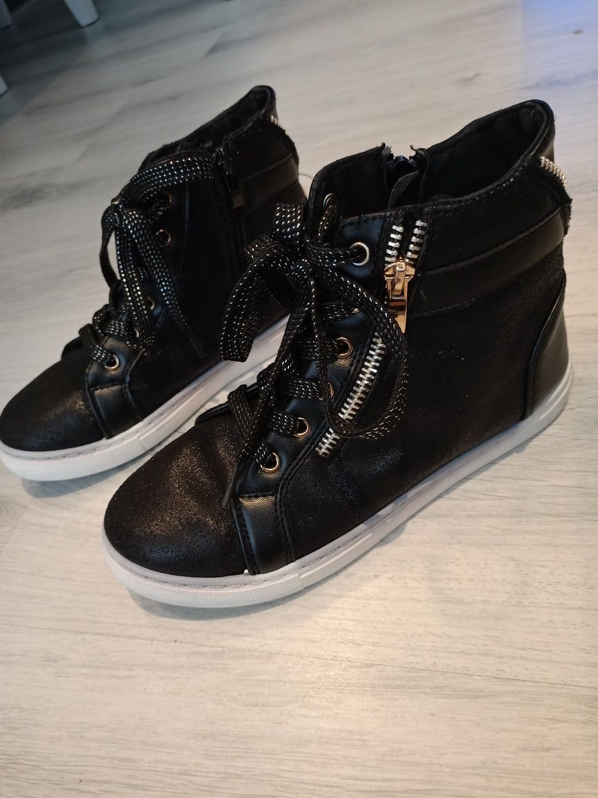Buty r. 35 czarne
