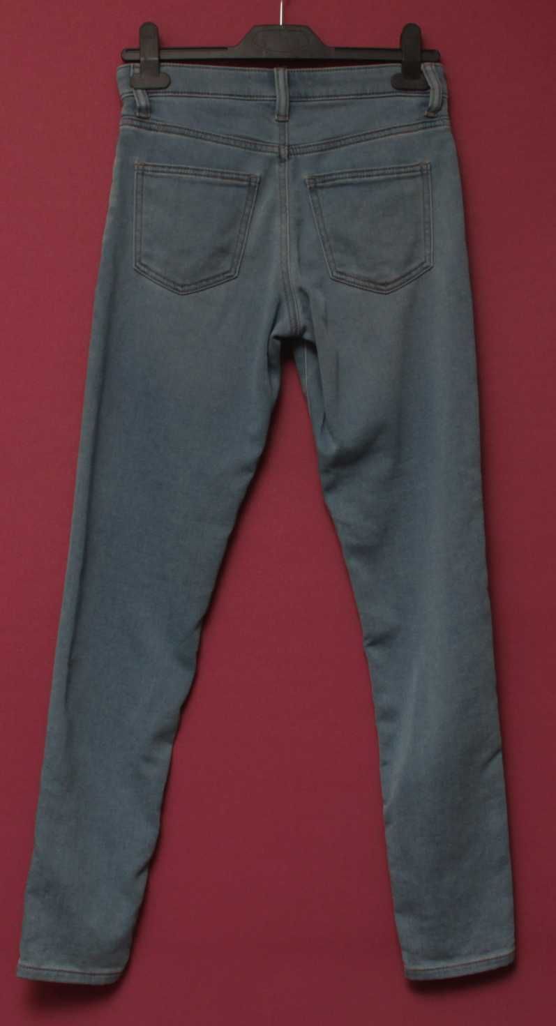 Uniqlo рр  S-XS джинсы из хлопка эластичный
