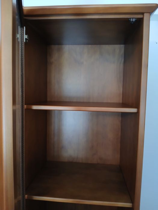 Movel com prateleiras