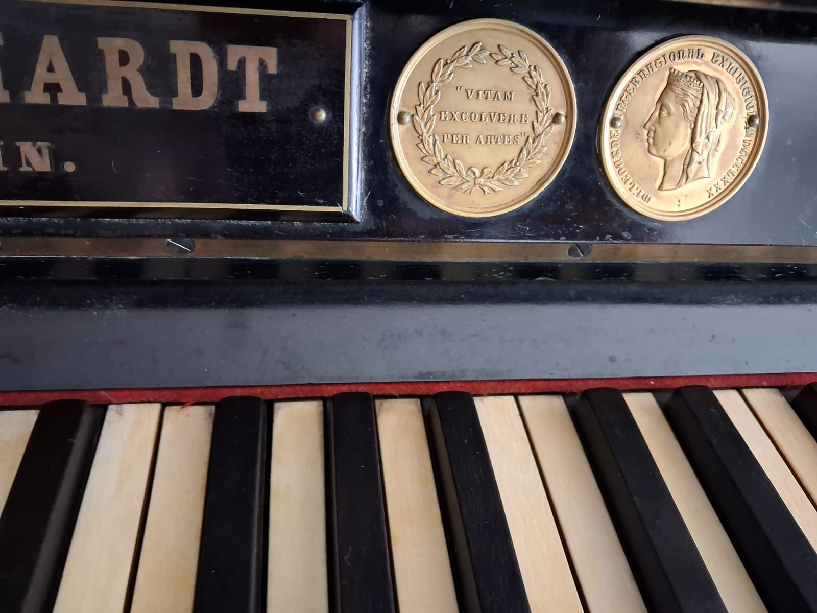 Pianino marki TH.GERHARDT Berlin