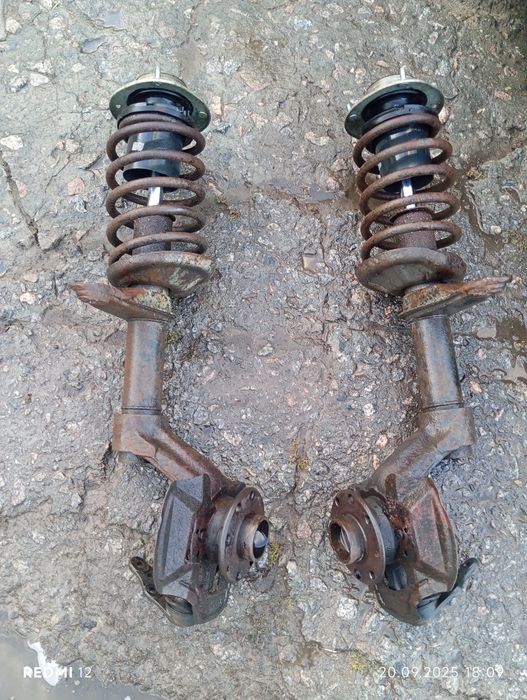 Стойки Део Ланос в сборе