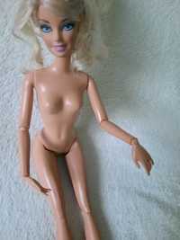 Lalka Barbie 2009 Mattel ruchome ręce, nogi