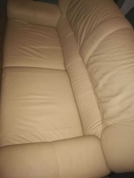 Sofa de couro 3 lugares como novo