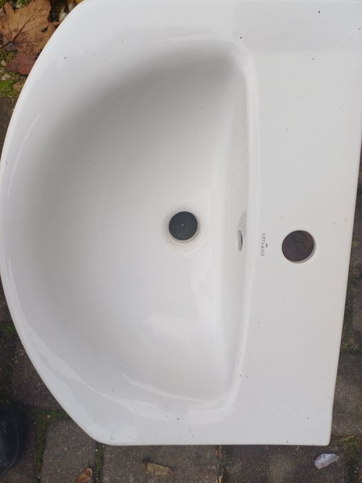 Oddam za darmo umywalkę