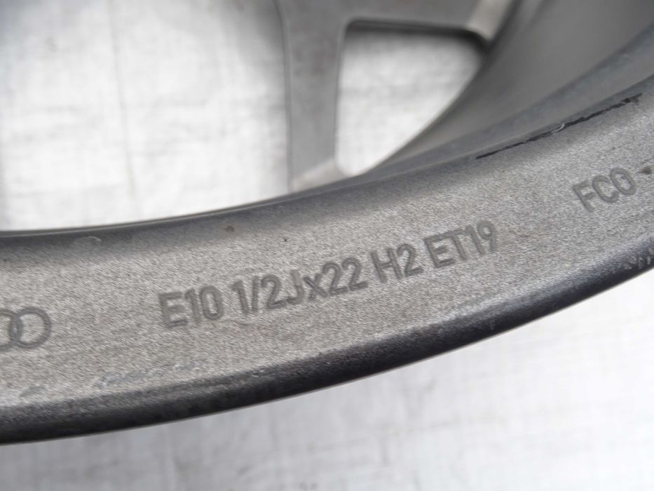 alu felga aluminiowa audi rs6 c8 rs7 22 kuta 4k0,601025ct 4k0,601025cq