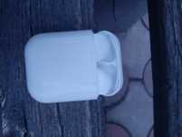 Продаю airpods за 650