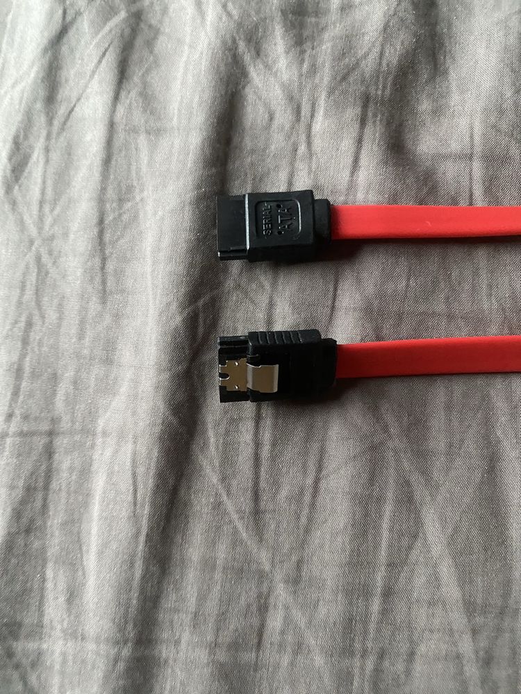 dwa kable SATA III