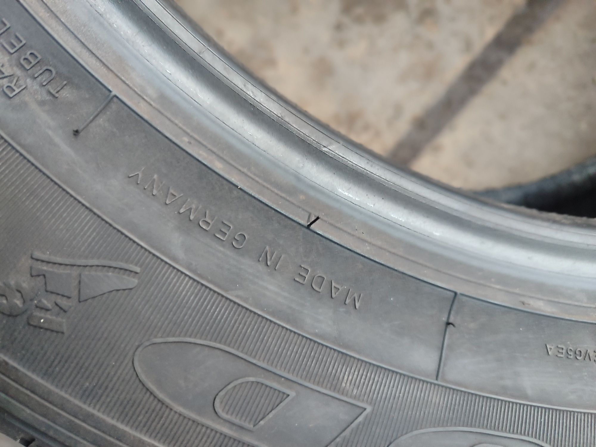 Шини goodyear 235/60 r18 . 19-й рік