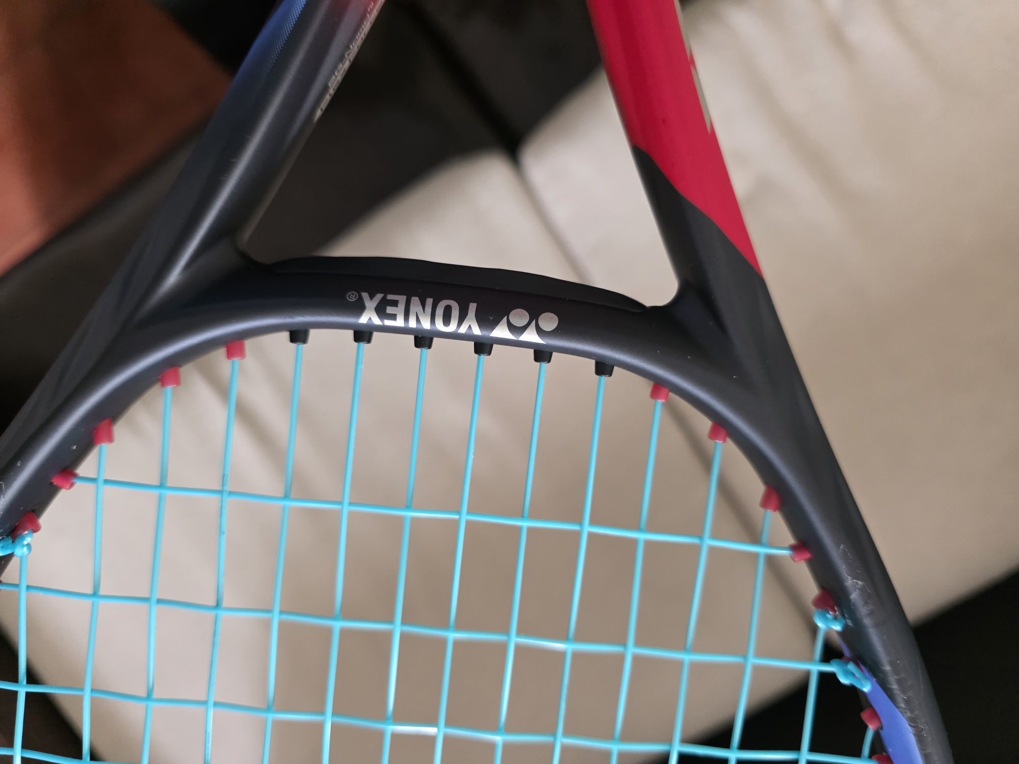 Yonex V Core 100