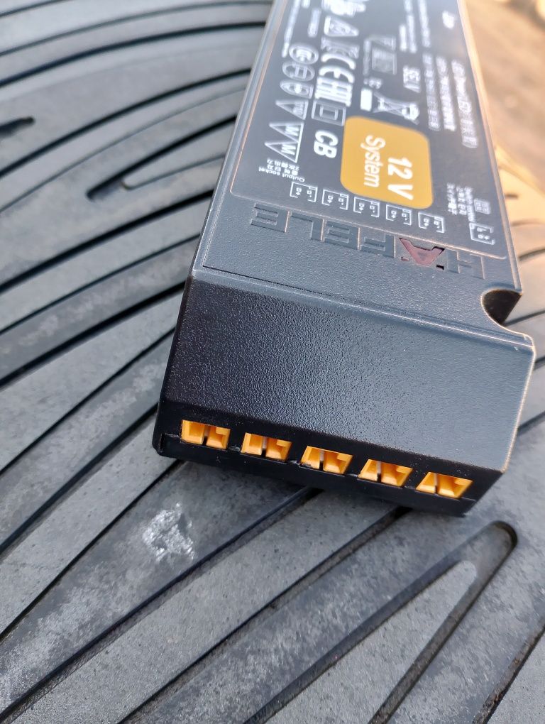 Witam sprzedam zasilacz do led-ów nowy 12v
