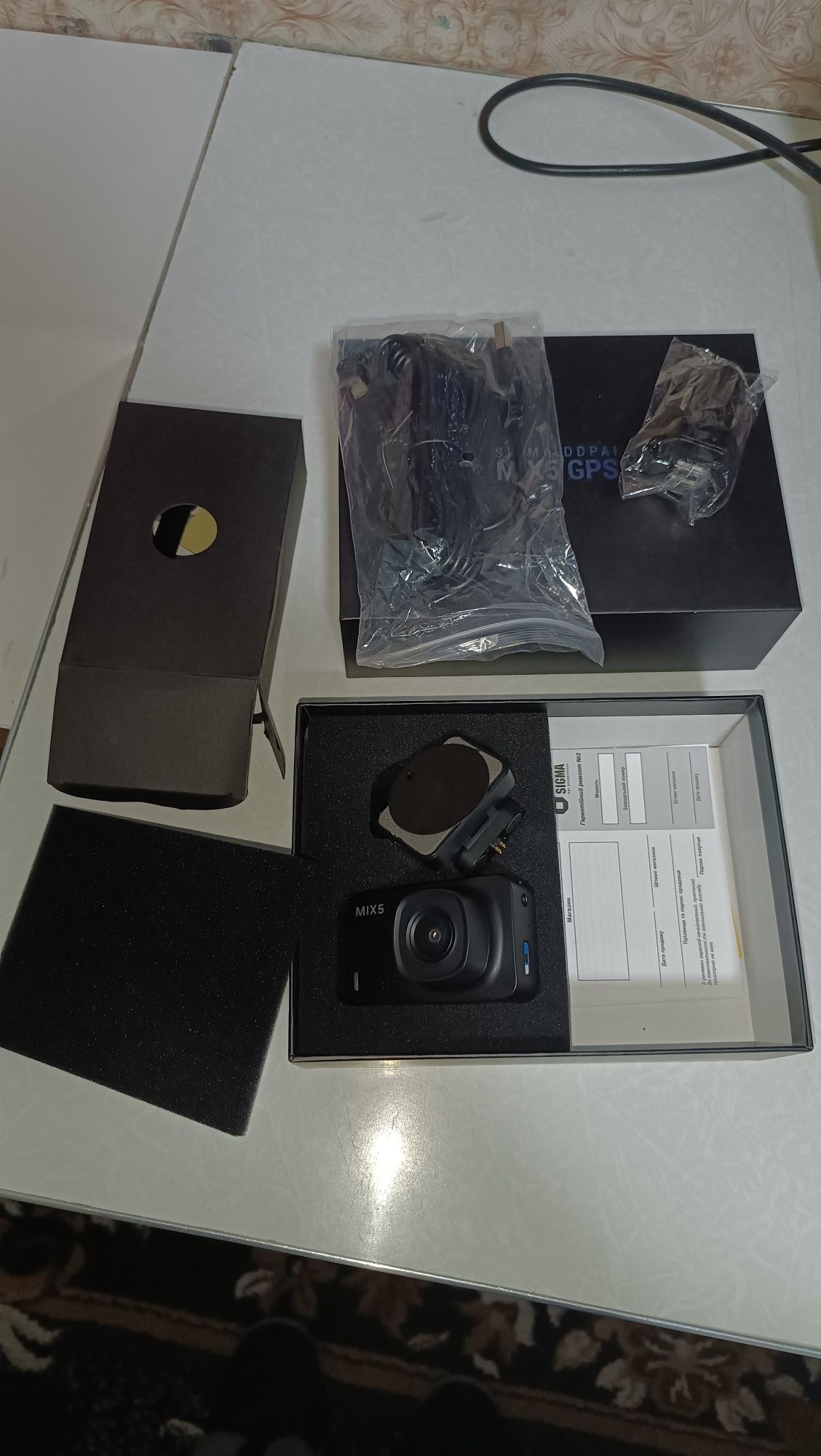 продам Видеорегистратор Sigma DDPai MIX5 GPS с картой памяти на 64