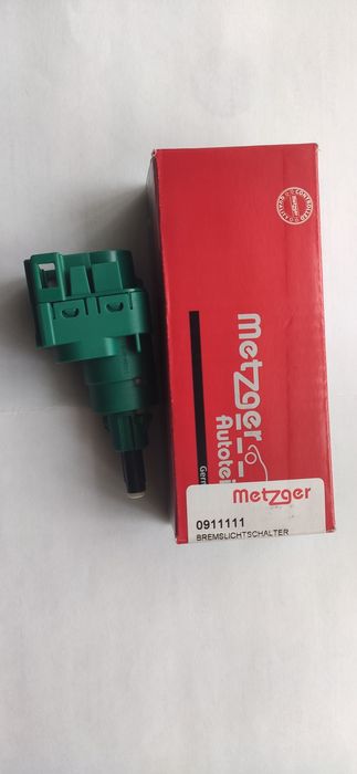 Выключатель фонаря сигнала торможения.