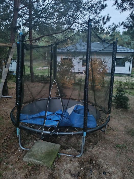 Trampolina ogrodowa