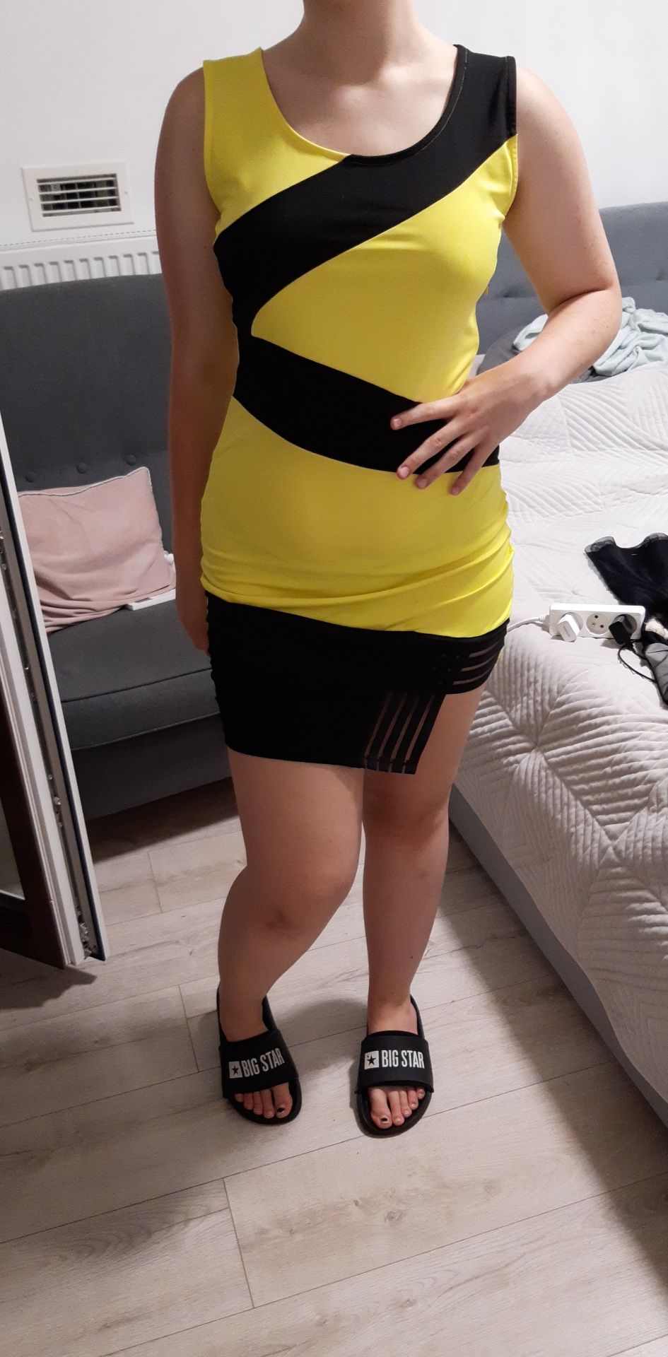 elegancka sukienka
